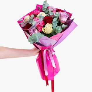 Lila Bukette Lila, Pembe, Beyaz ve Kırmızı Güller